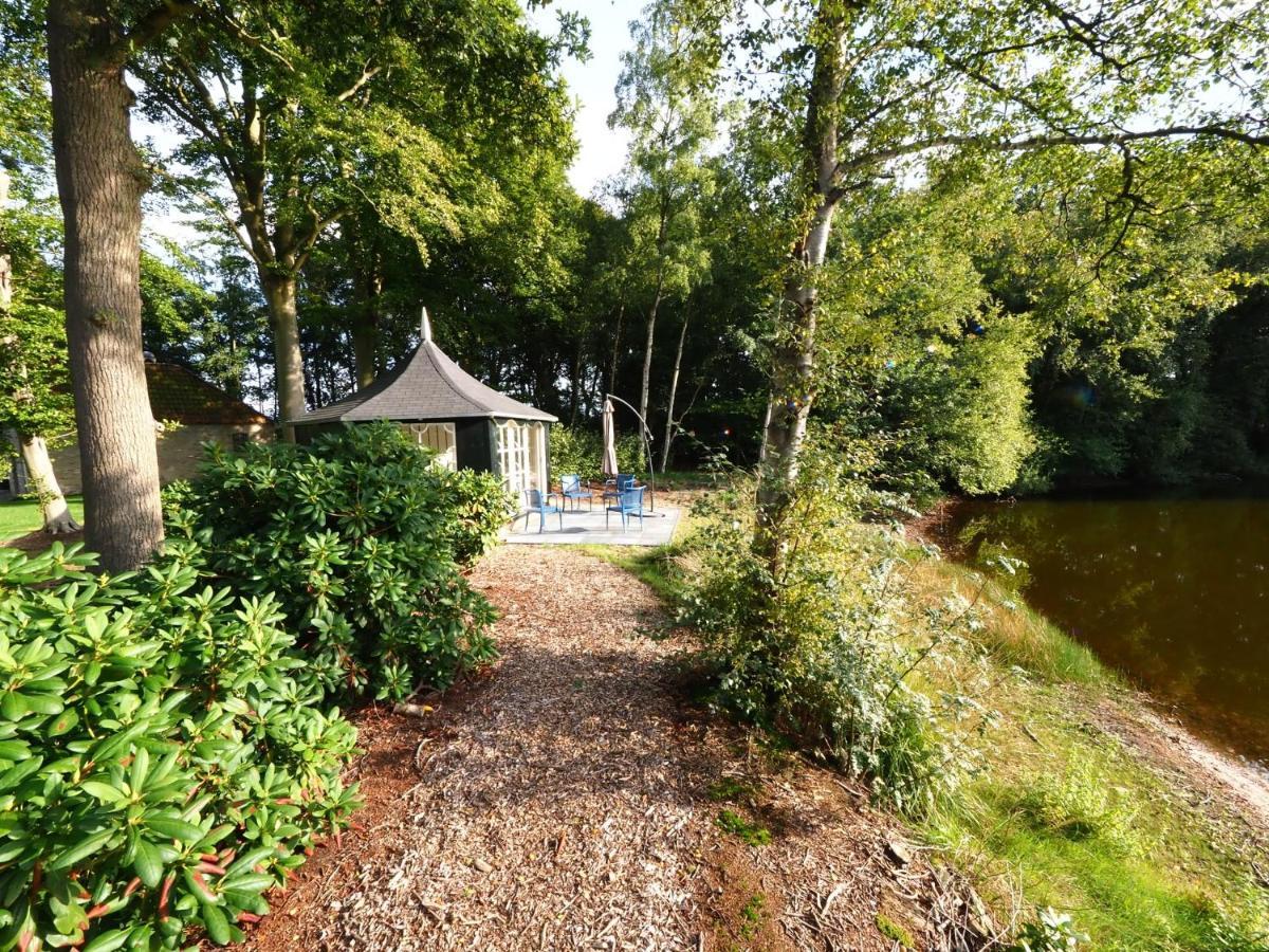 Landgoed Huize Boschoord Bed & Breakfast Sint Nicolaasga Екстериор снимка